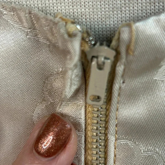 Vintage 60s Shiny Beige Floral Brocade with Glitter Acents - Picture 3 of 10